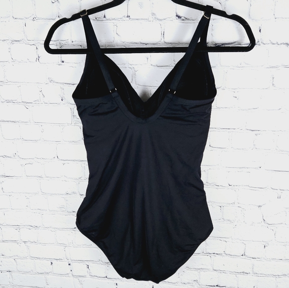 MOONTIDE | wrap bust underwire one piece swim bathing suit - Picture 2 of 7